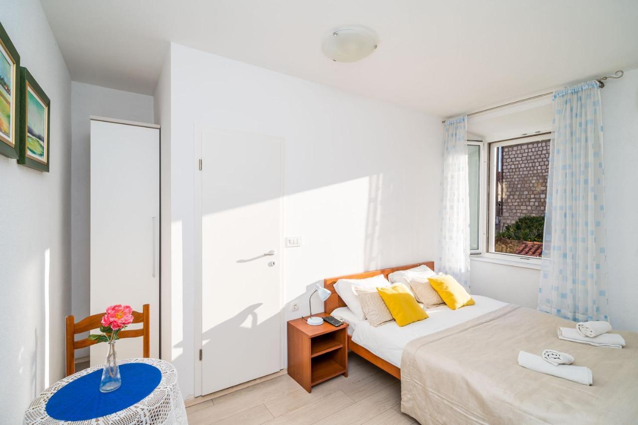 Deluxe Rooms With A Terrace View At Old City Gate Дубровник Экстерьер фото