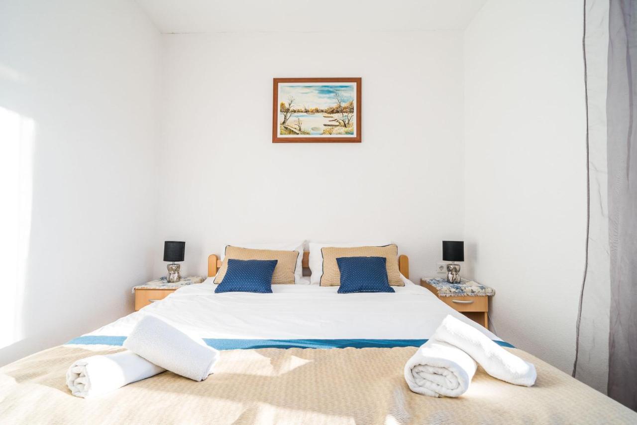 Deluxe Rooms With A Terrace View At Old City Gate Дубровник Экстерьер фото