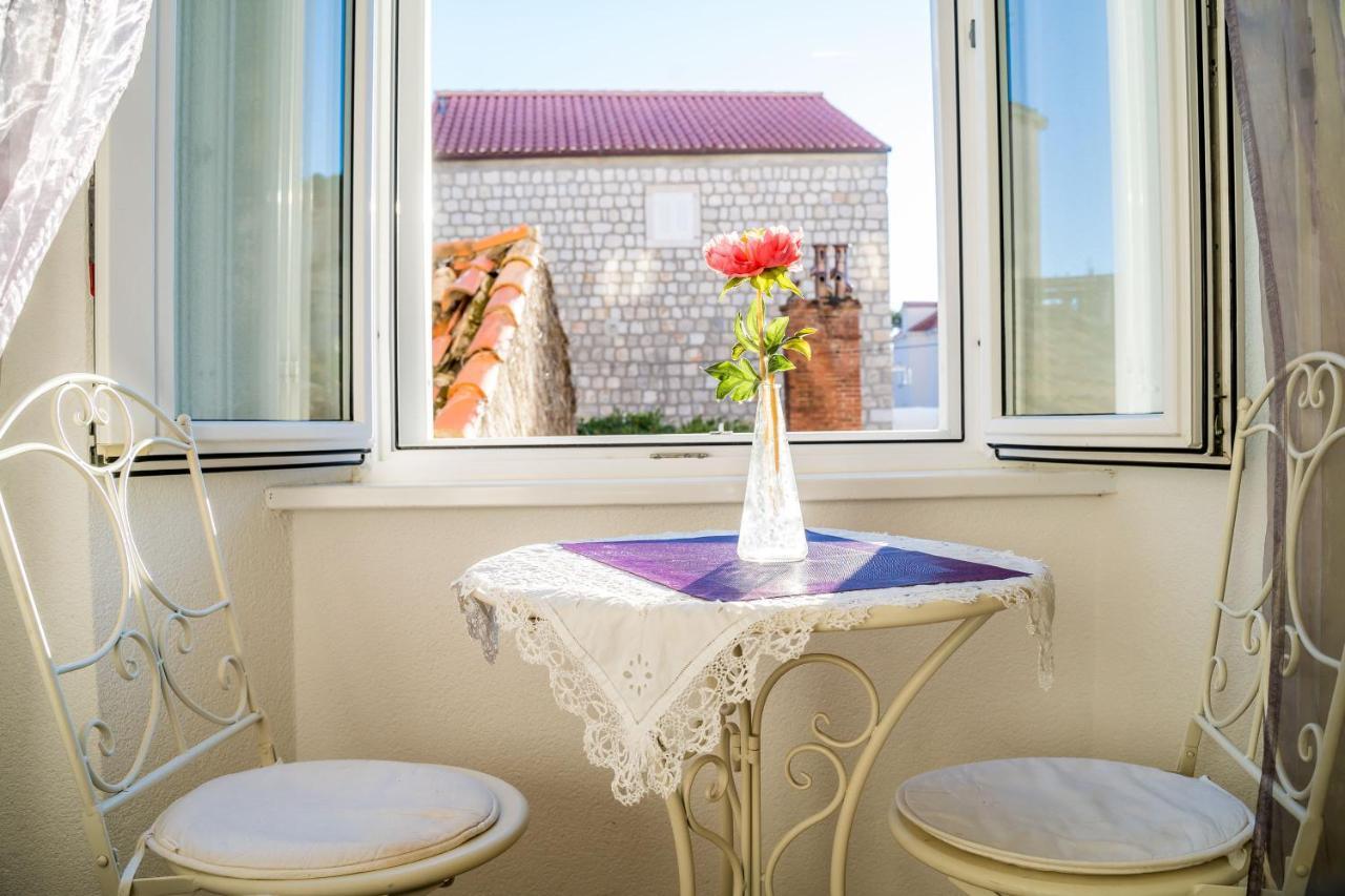 Deluxe Rooms With A Terrace View At Old City Gate Дубровник Экстерьер фото