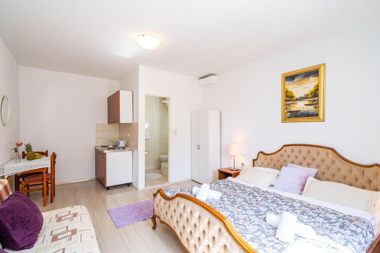 Deluxe Rooms With A Terrace View At Old City Gate Дубровник Экстерьер фото