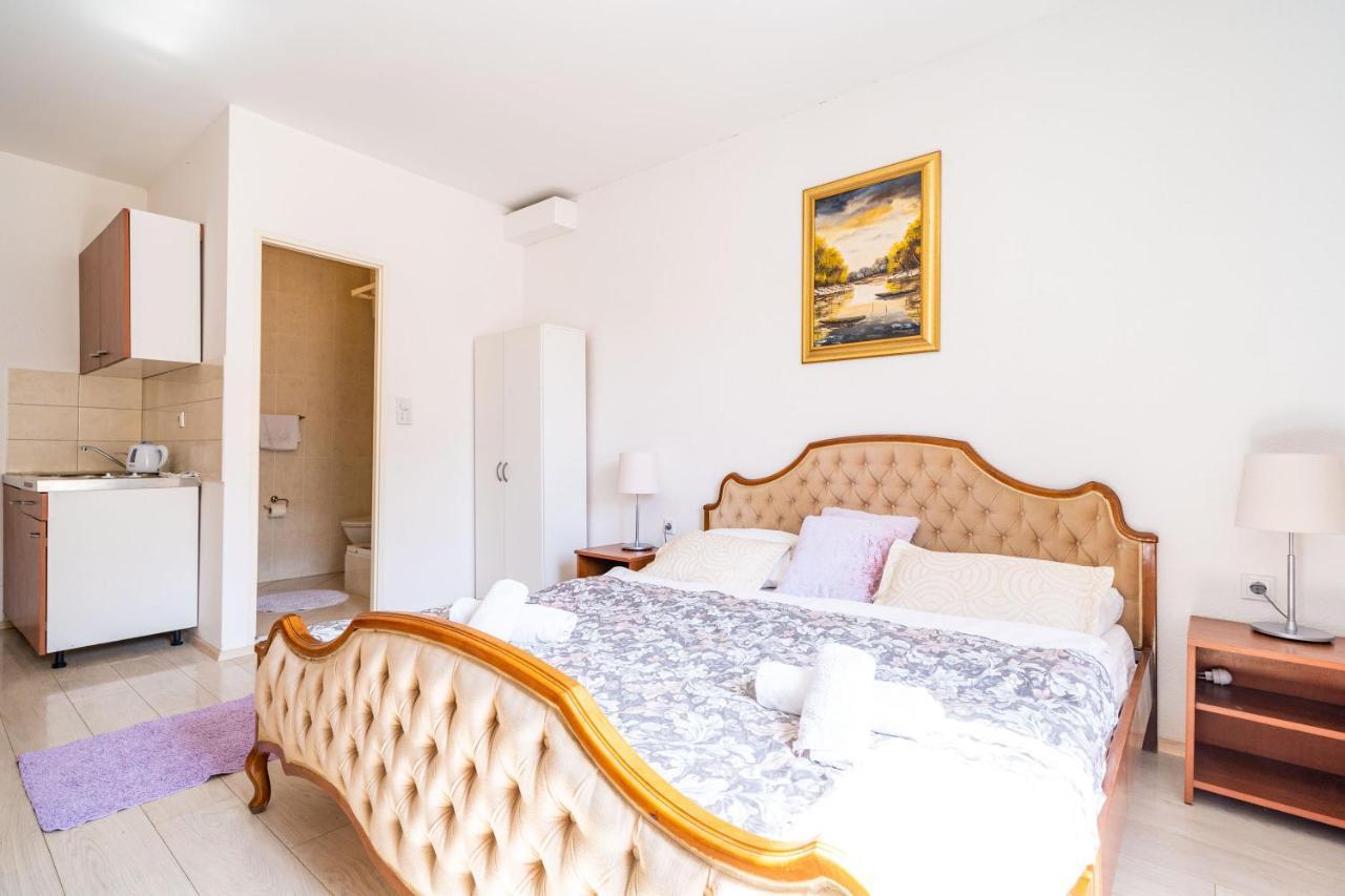Deluxe Rooms With A Terrace View At Old City Gate Дубровник Экстерьер фото