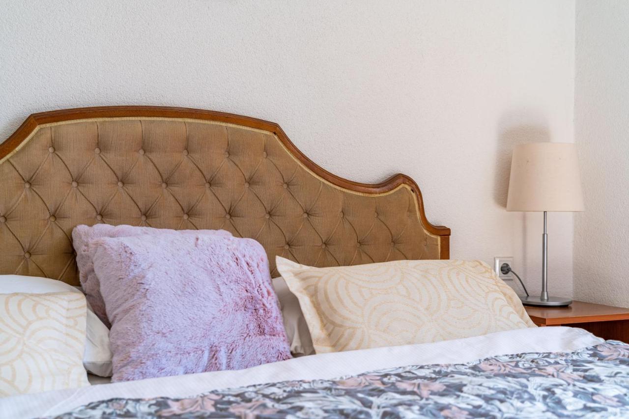 Deluxe Rooms With A Terrace View At Old City Gate Дубровник Экстерьер фото