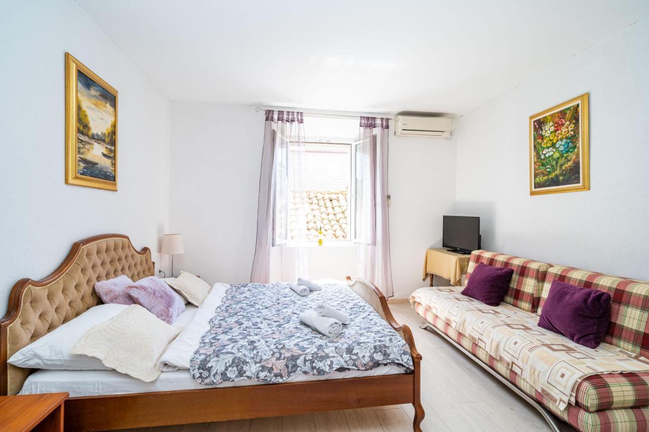 Deluxe Rooms With A Terrace View At Old City Gate Дубровник Экстерьер фото