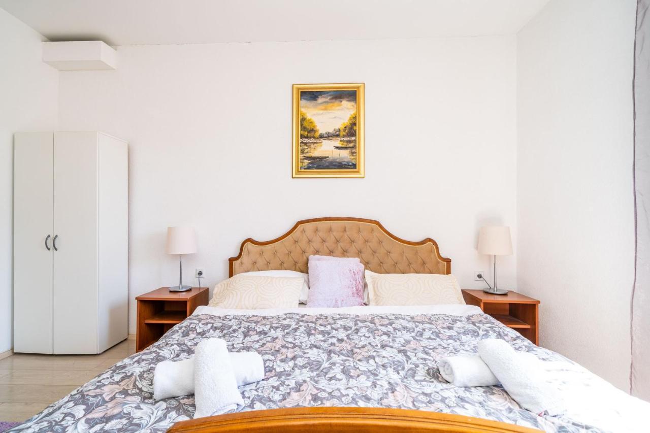 Deluxe Rooms With A Terrace View At Old City Gate Дубровник Экстерьер фото